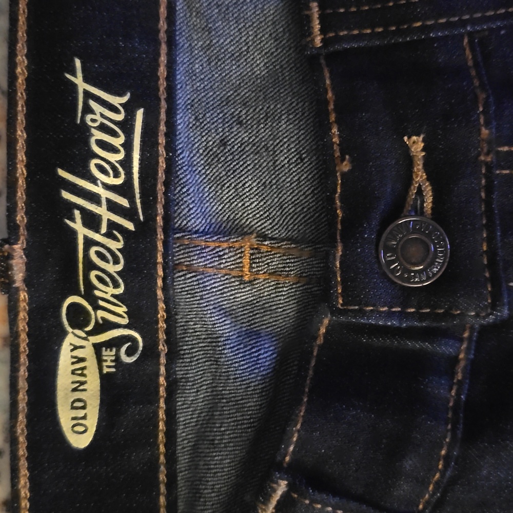 Old Navy size 4 dark washed jeans - Picture 2 of 4